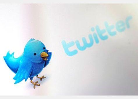 Cracked Twitter Logo - Has Twitter cracked the mobile market?. USA. Comms