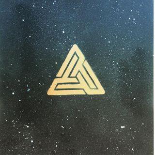Black Pyramid Chris Brown Logo - Simart Instagram Profile