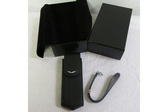 Black and White Diamond V Logo - Vertu Signature S Vertical Black Leather Case CP332V with White Gold