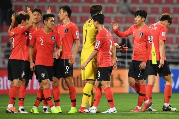 Asian Soccer Team Logo - South Korea makes Asian Cup quarters after extra-time 2-1 win over ...