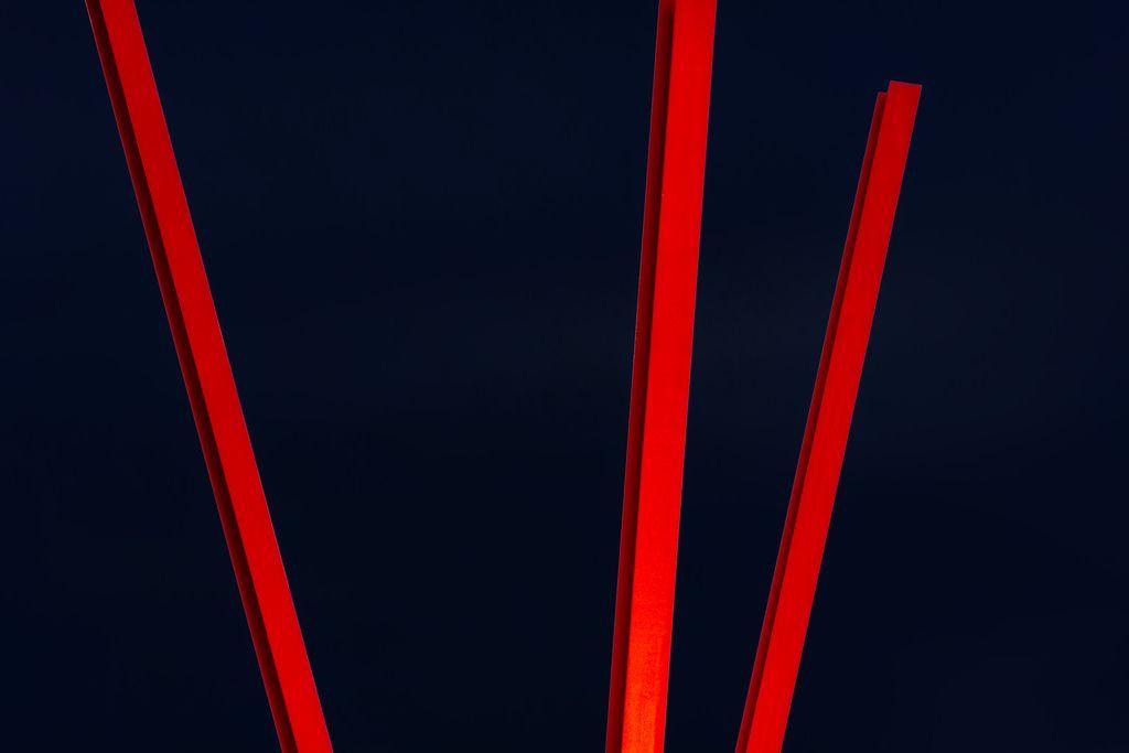 Three Red Lines Logo - 3 Red Lines | This is the tip of a sculpture by Mark Di Suve… | Flickr