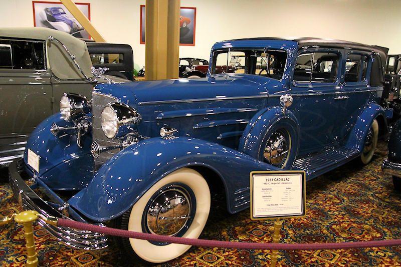 1933 Cadillac 452C Logo - 1933 Cadillac 452C V16 Imperial Limousine 02.jpg