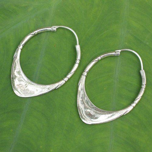 That Has 2 Silver Boomerangs Logo - 950 Silver Hoop Earrings 'Silver Boomerang' - UNICEF Market Canada
