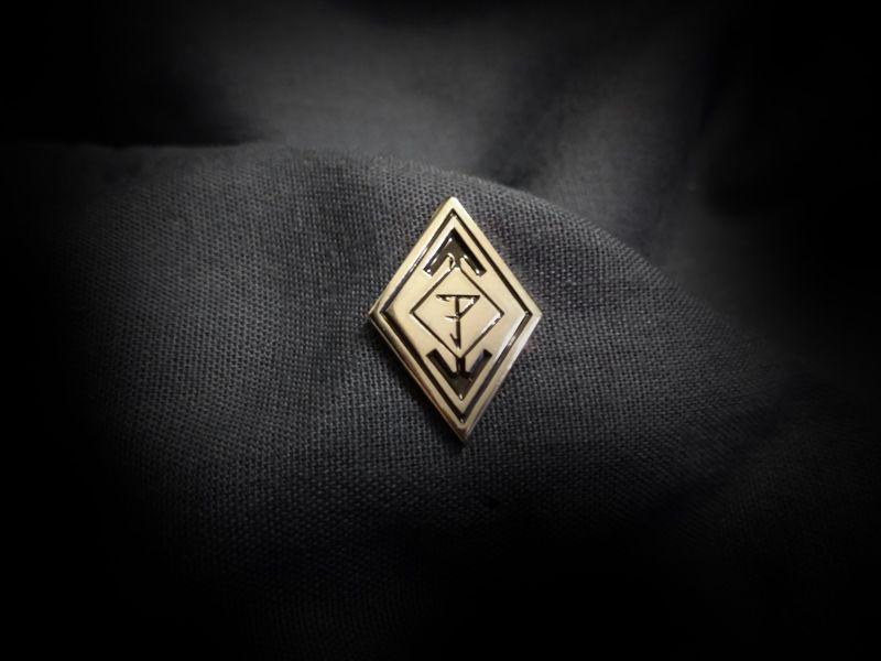Silver Diamond Shape Logo - ARDITI – PUISSANCE - Diamond Logo (Silver) Pin