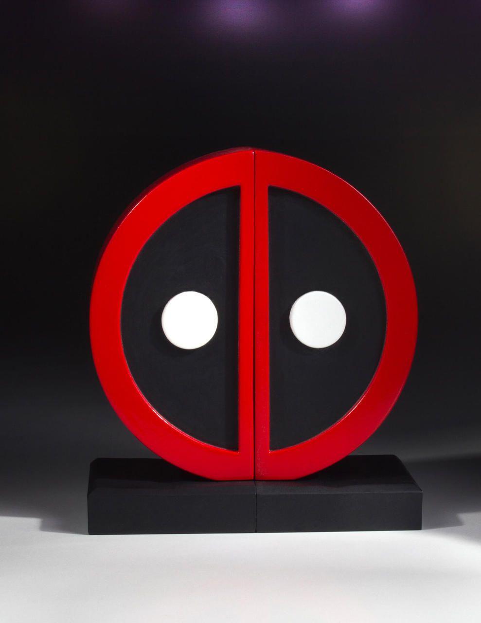 Giant Red P Logo - Deadpool Logo Bookend Set Collectible | Gentle Giant
