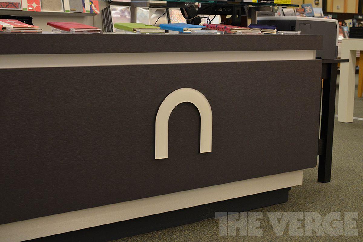 Barnes and Noble Nook Logo - Not dead yet: Barnes & Noble will release new Nook tablet this year ...