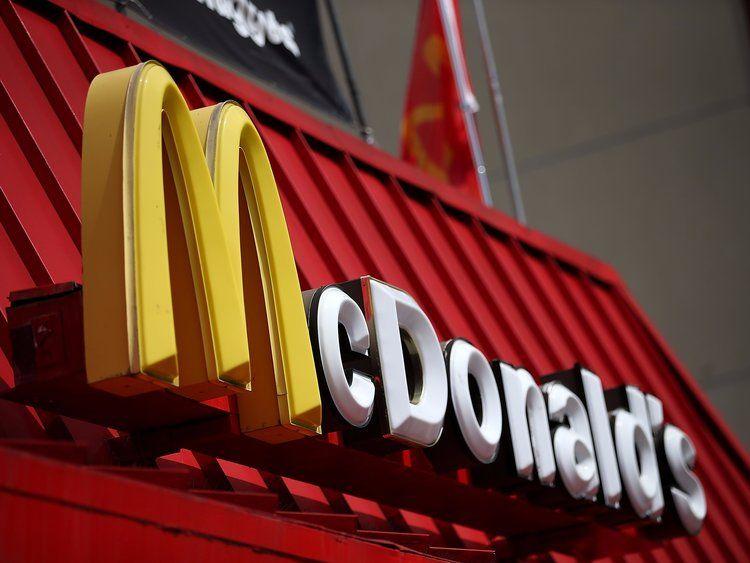 9 Red and White with Letters and Logo - Why are McDonald's, Burger King signs red? - Business Insider