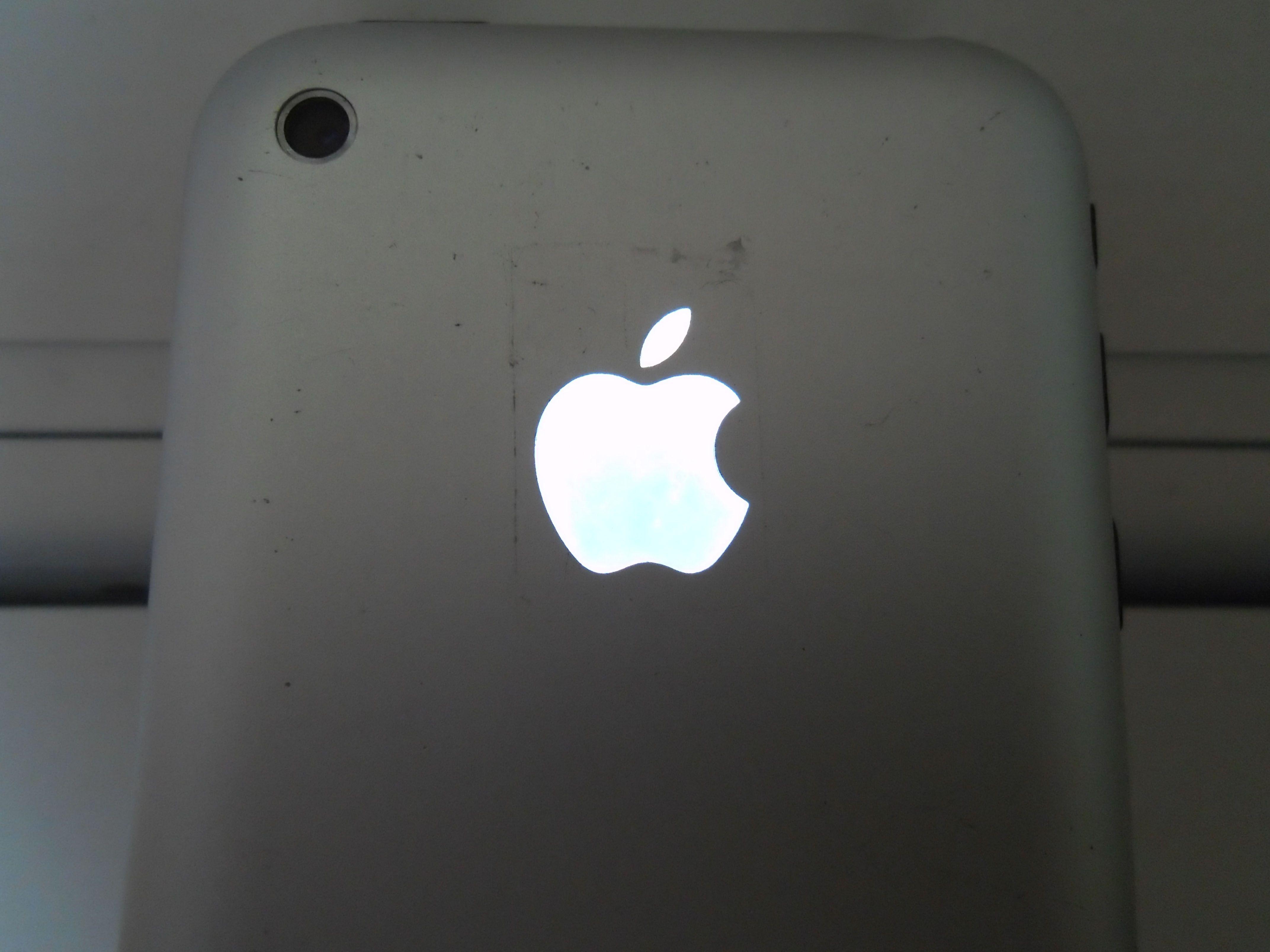 Glowing Apple Logo - iPhone glowing apple logo mod