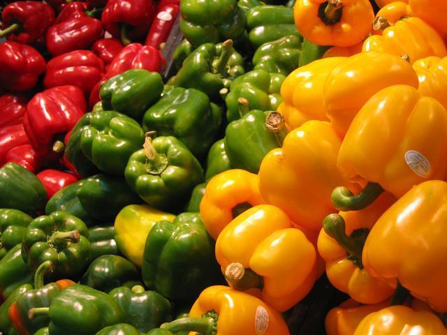 Red and Yellow Bell Logo - Do You Know the Real Difference Between Red and Green Peppers? | The ...