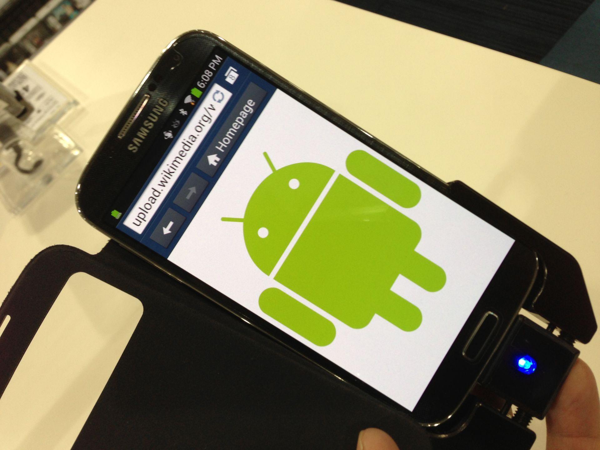 Little Green Robot Logo - Samsung Phone with Android Robot