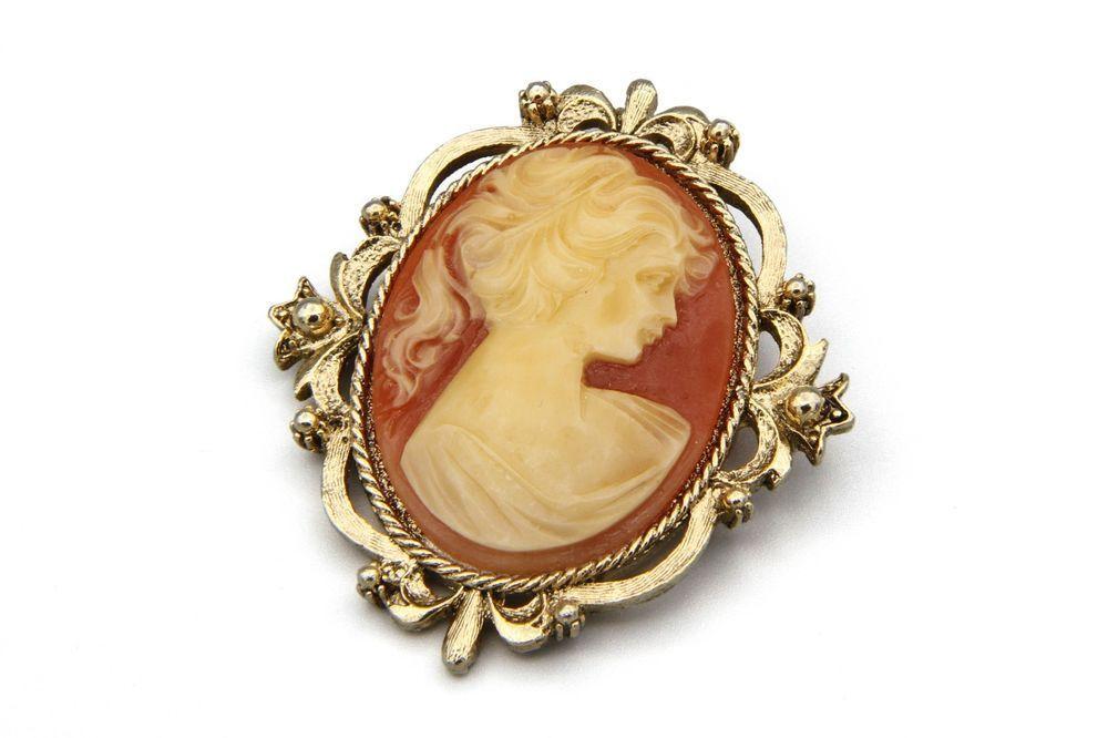 Oval Cameo with Red Logo - Details about Red and Gold Woman Cameo Pendant Brooch, Victorian
