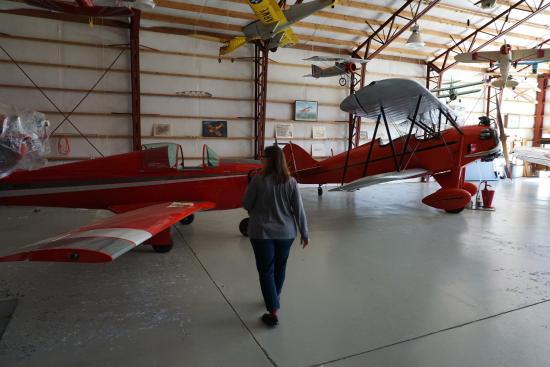 North Cascades Vintage Aircraft Logo - walking through the hangars - Picture of North Cascades Vintage ...