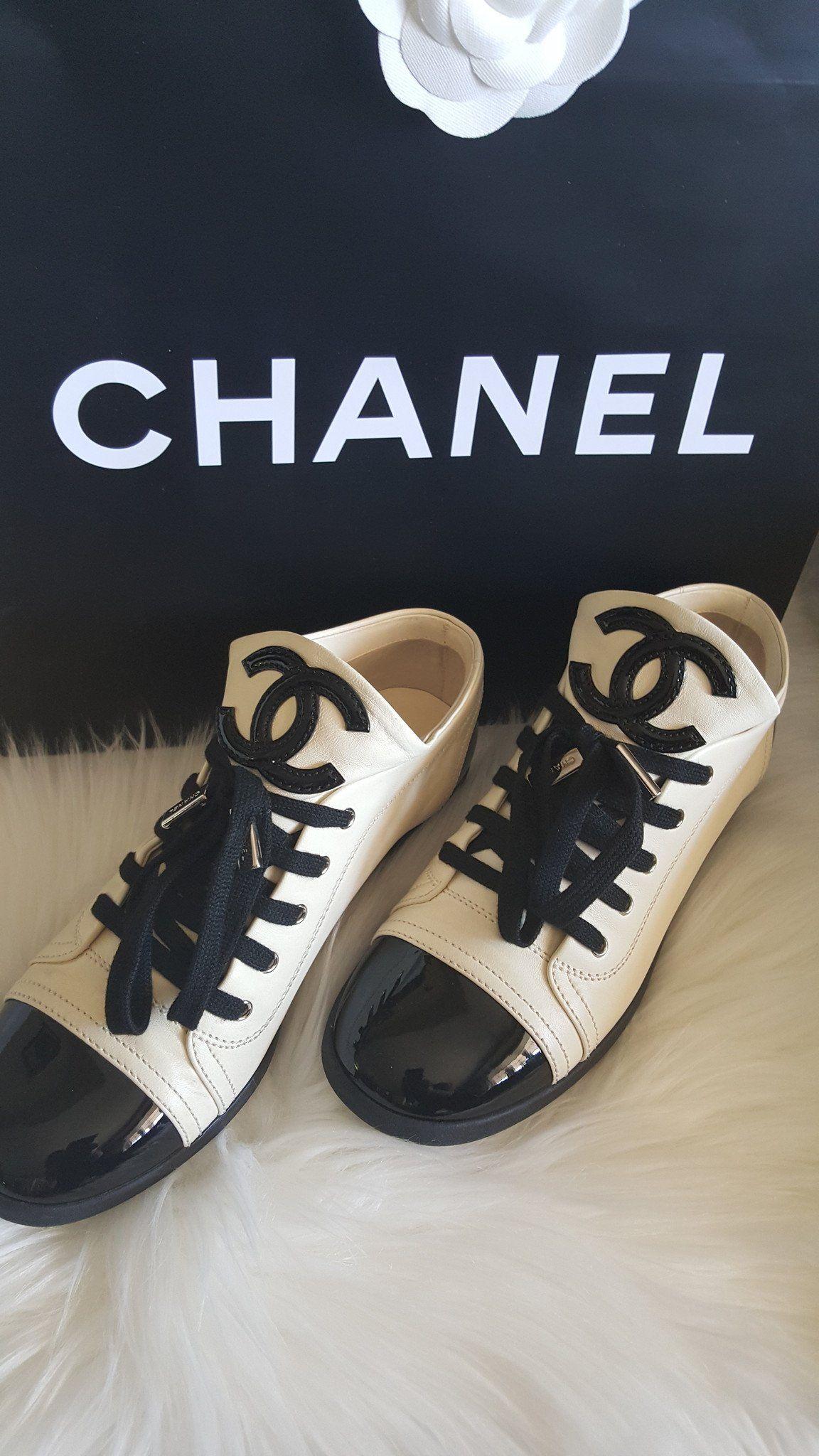 Chanel White CC Logo - CHANEL WHITE BLACK PATENT LEATHER CAP TOE CC LOGO SNEAKERS SIZE 37