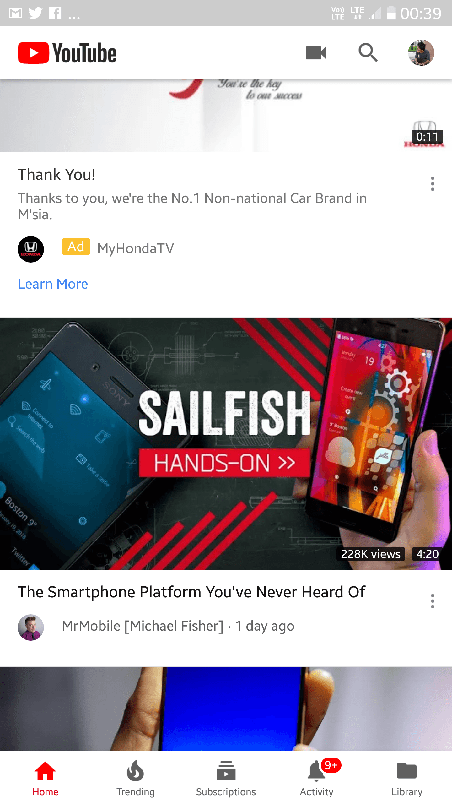 Title App Logo - YouTube app testing view count on thumbnail, adjusts layout