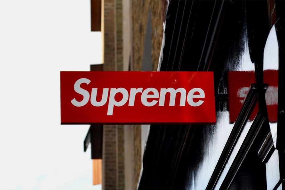 Supreme Apparel Logo - Supreme's London Store Sign Is Vandalized | HYPEBAE