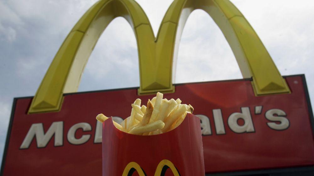 McDonald's Japan Logo - McDonald's in Japan is running out of chips - BBC Newsbeat