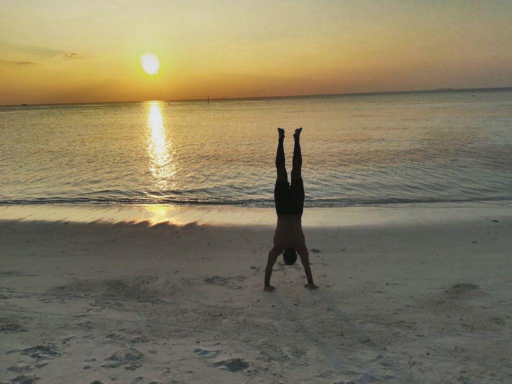 Hanstand Sunset Google Logo - The World's most recently posted photos of handstand - Flickr Hive Mind