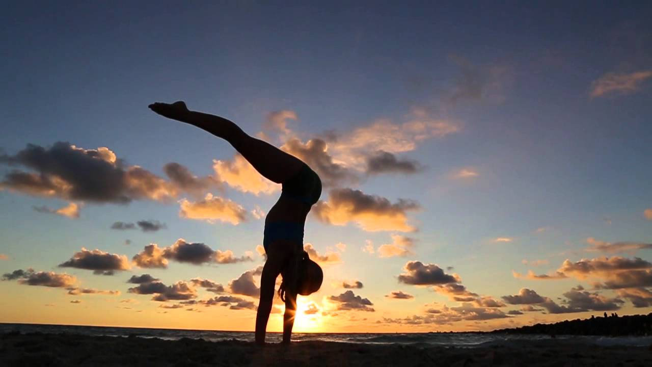 Hanstand Sunset Google Logo - Kino Yoga Handstand, Sunrise in Miami Beach - YouTube