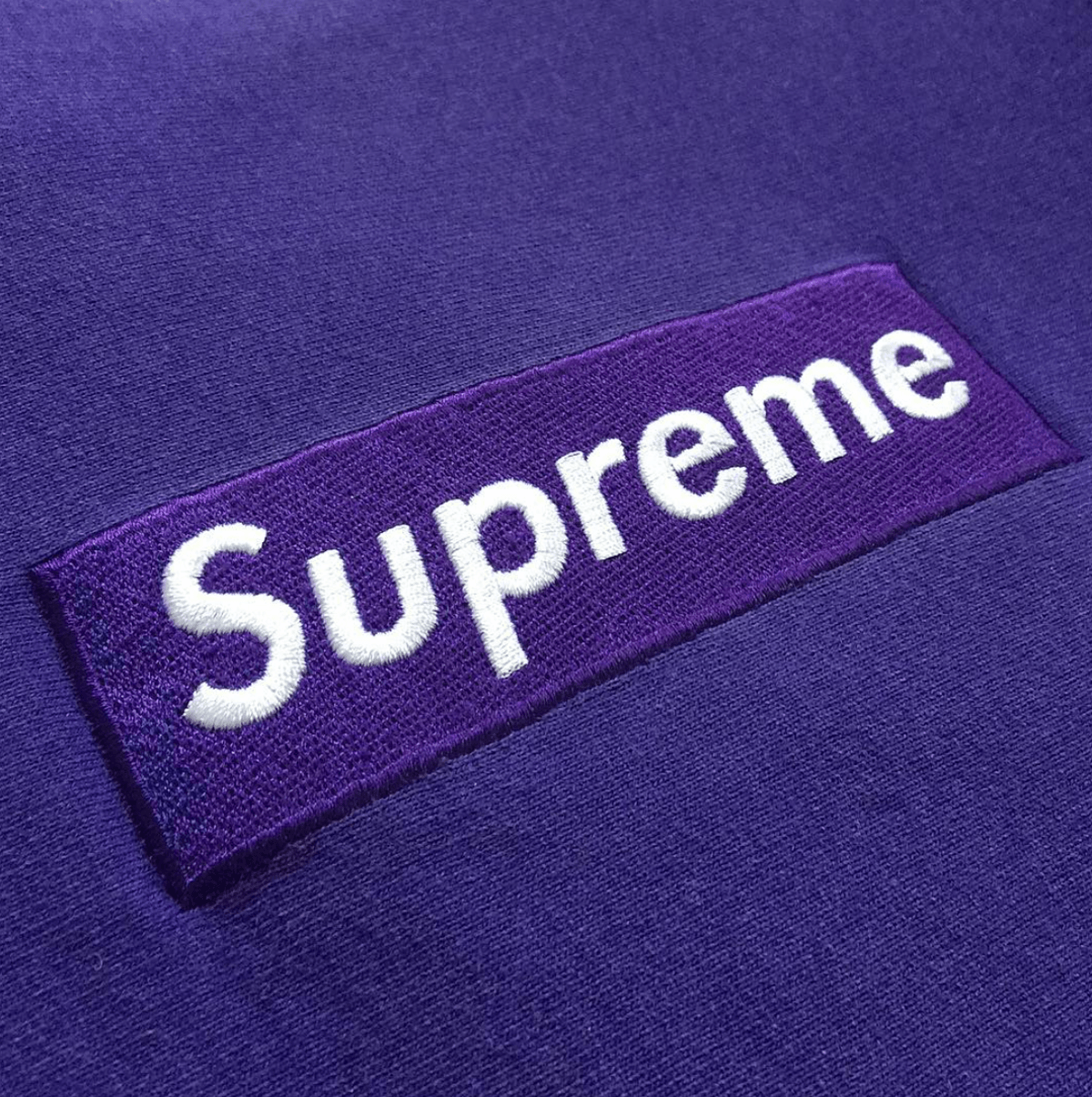 Supreme box logo. Бокс лого Суприм фиолетовое.