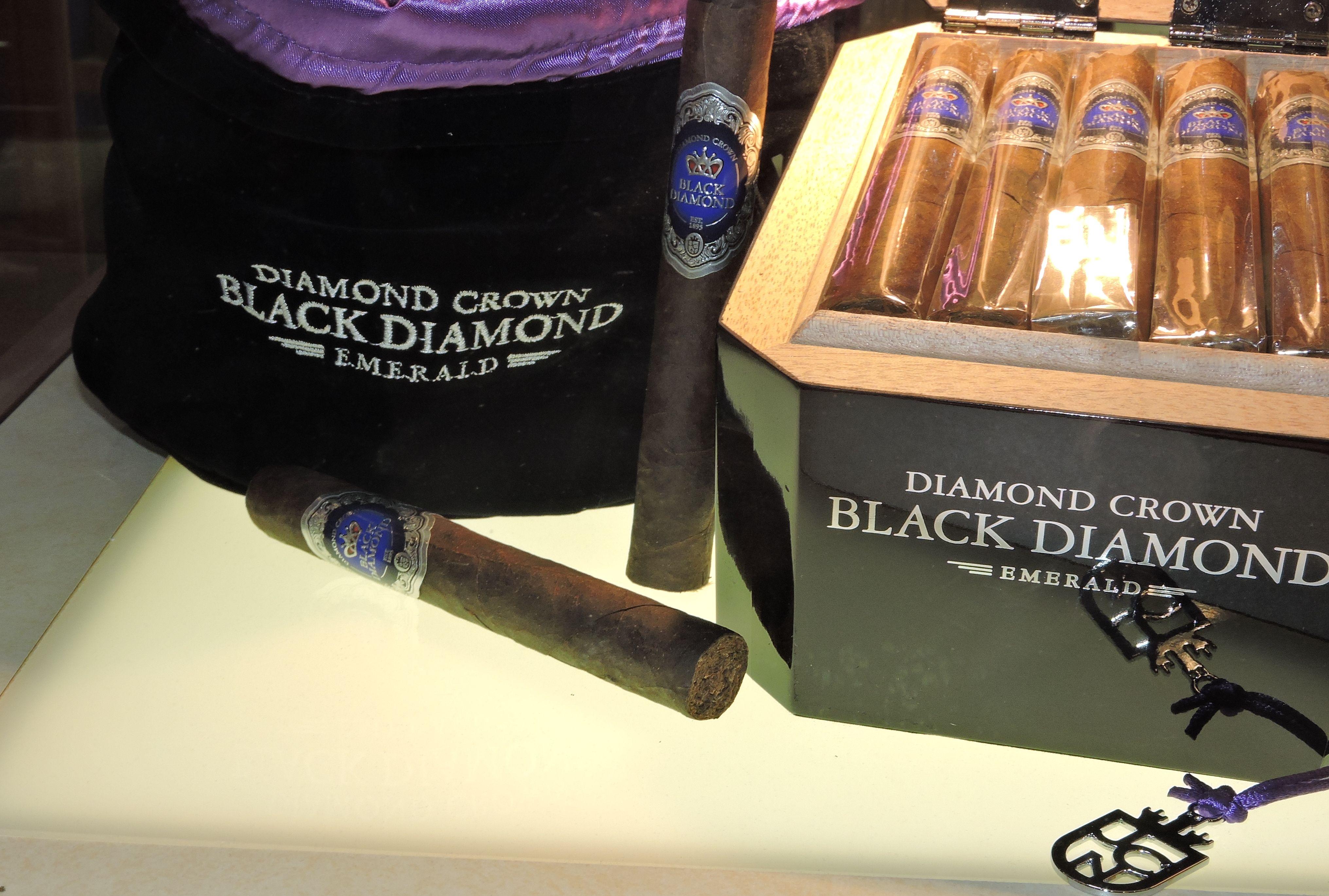 Black Diamond Cigar Logo - Cigar Review: Diamond Crown Black Diamond Emerald by J.C. Newman ...