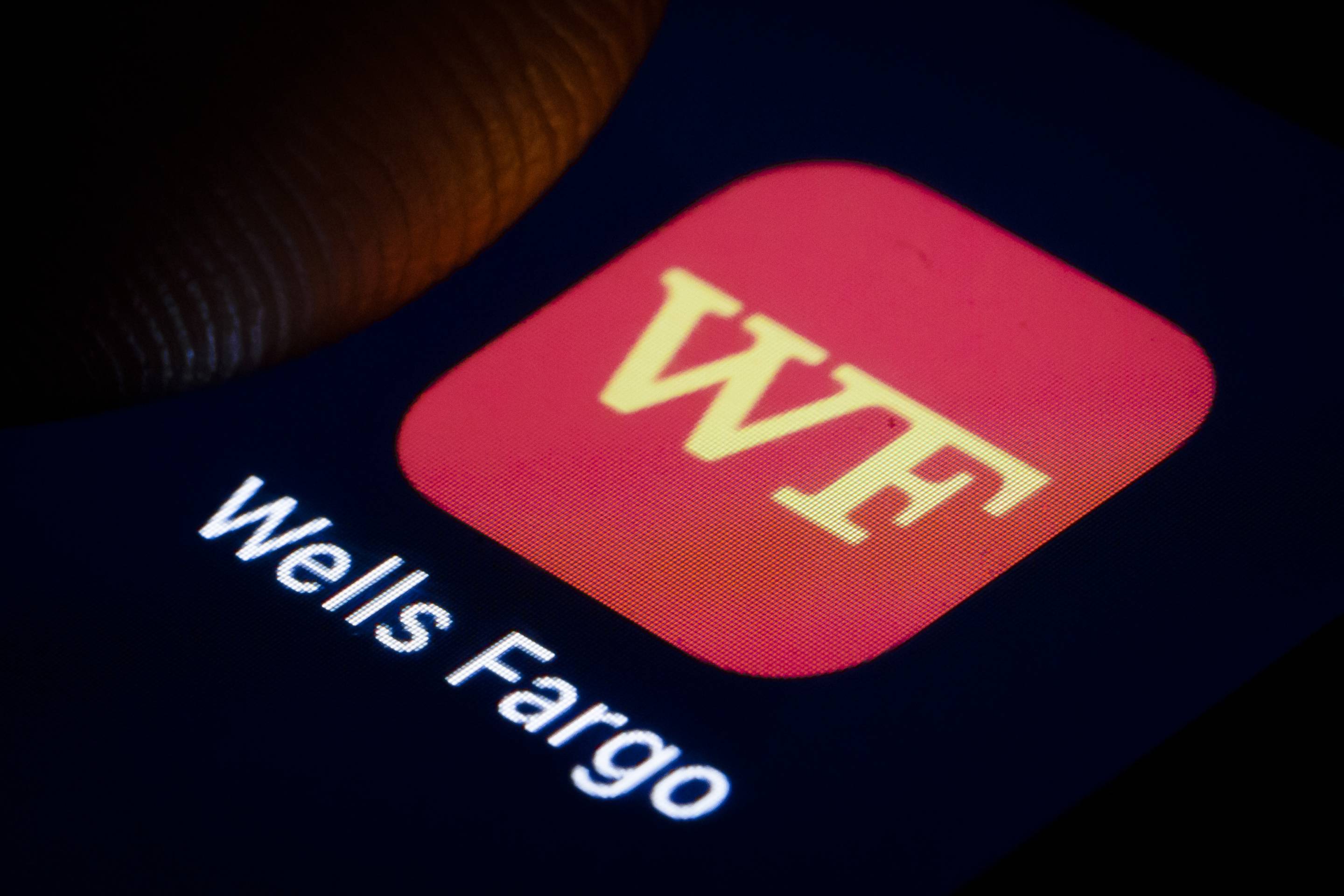 Multinational Mobile Phone Manufacturer Logo - Wells Fargo Suffers Second Online, Mobile Banking Outage This Month ...