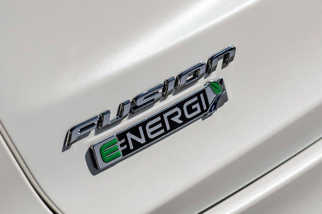 Ford Fusion Logo - 2019 Ford Fusion fusion logo - Motortrend