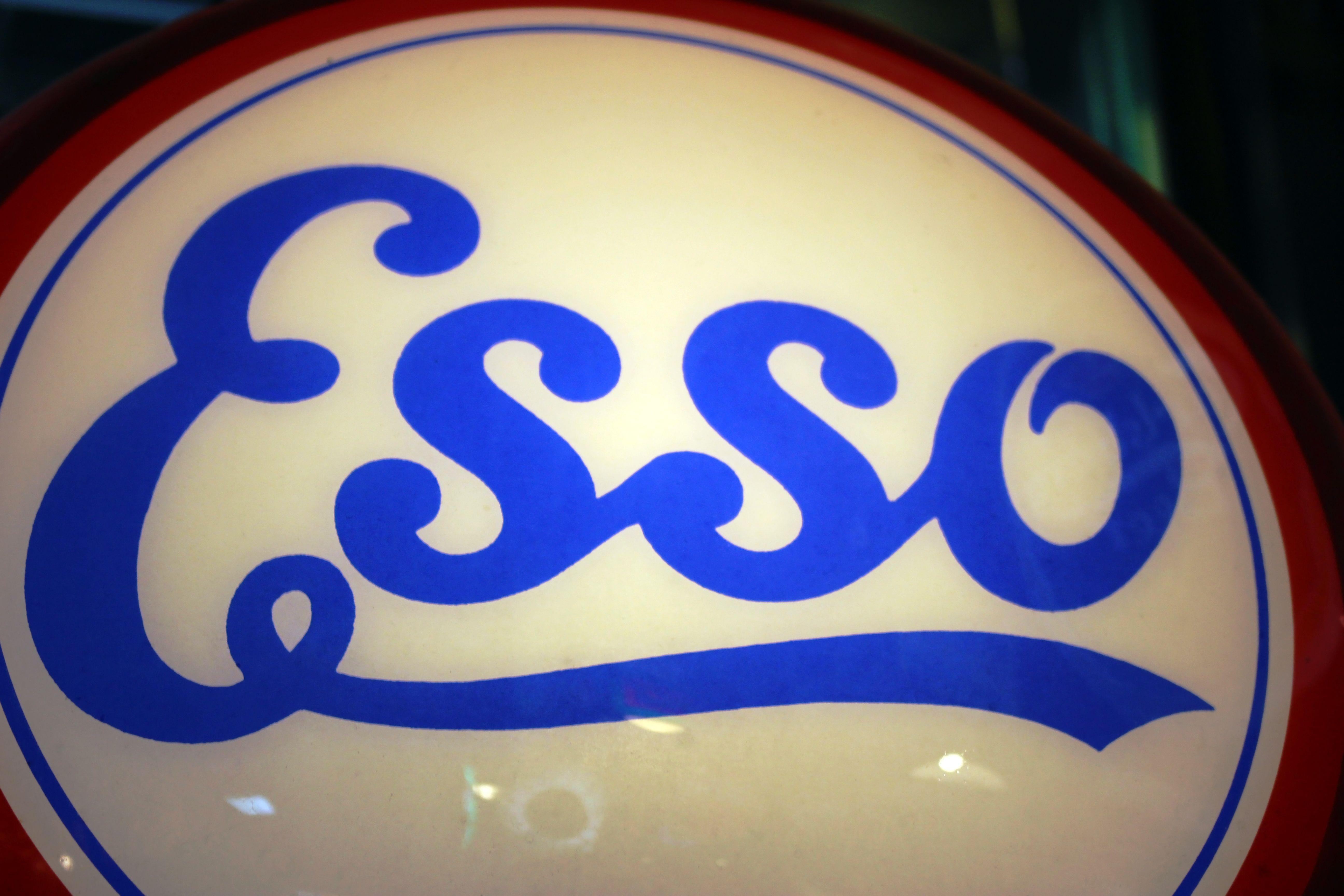 Vintage Oil Company Logo - Free photo: Vintage Esso oil company illuminated sign logo - Petrol ...