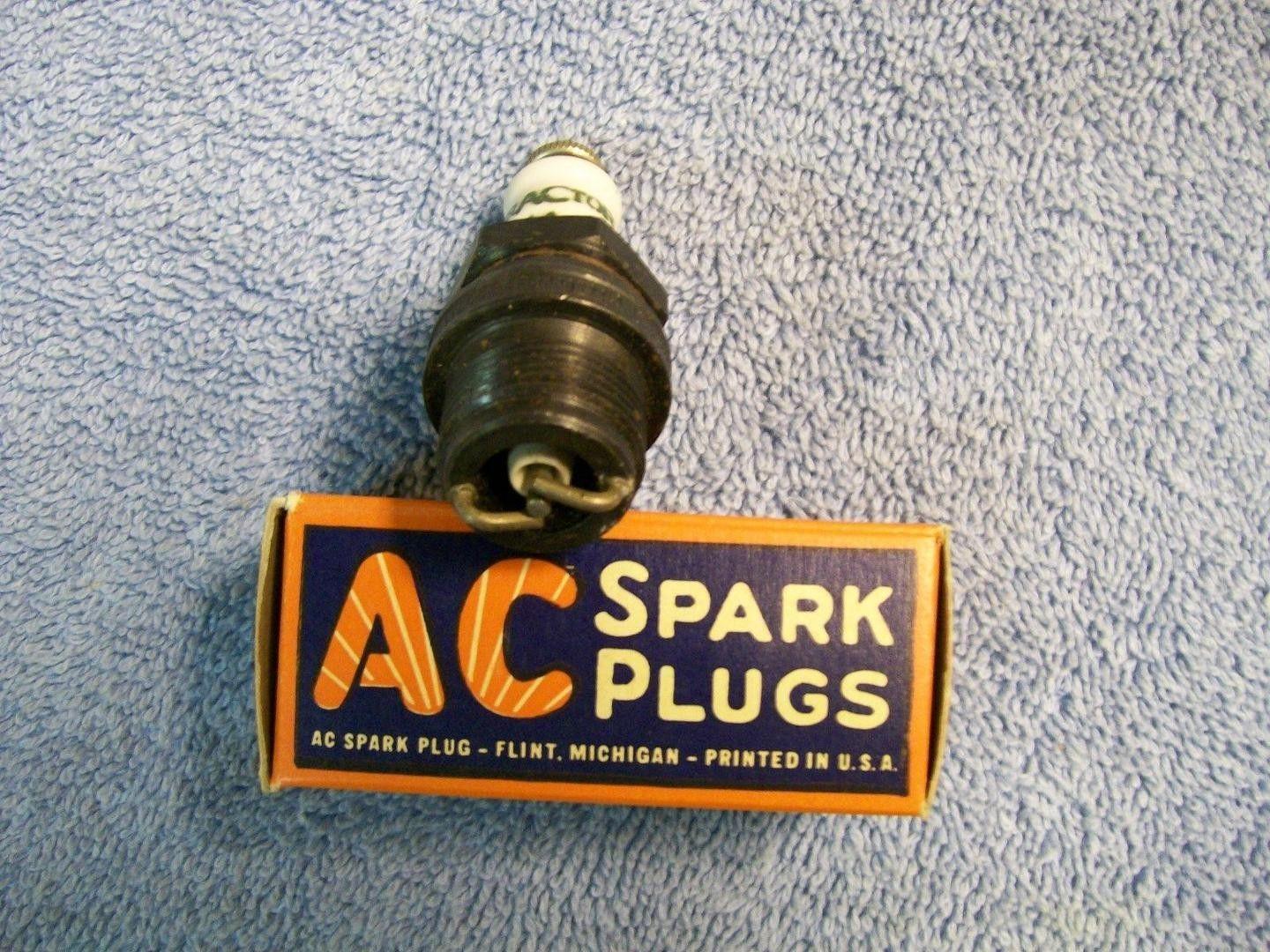 AC Spark Plug Logo - NOS vintage 4 pcs 7/8 AC spark plugs w/ IHC logo on insulator Many ...