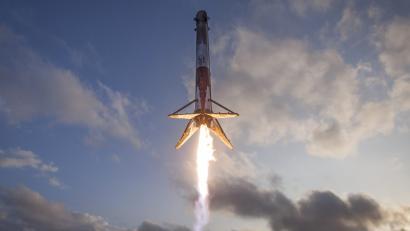 10 Mission SpaceX Logo - The simple math Elon Musk used to come up with Tesla, SpaceX and the ...