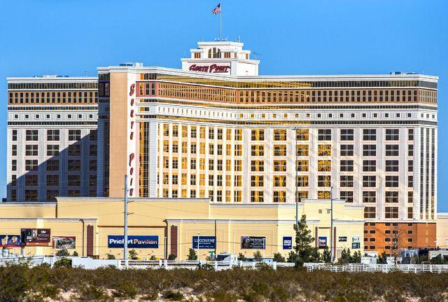 South Point Hotel Logo - South Point owner doubles bonuses for 2,300 full-time workers | Las ...