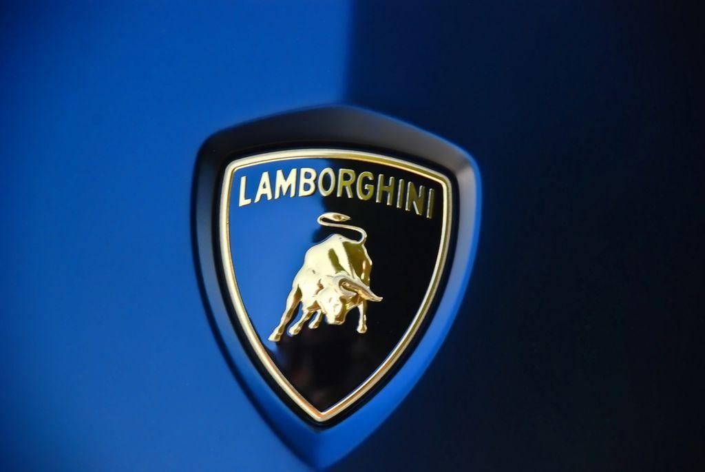 Lambo Car Logo - Lamborghini logo on car | Michael Gibson | Flickr