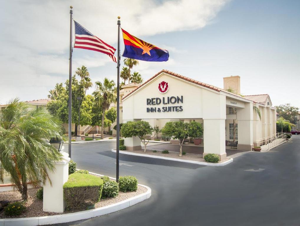 Red Lion Inn and Suites Logo - Red Lion Inn & Suites Phoenix - Tempe in Phoenix (AZ) - Room Deals ...