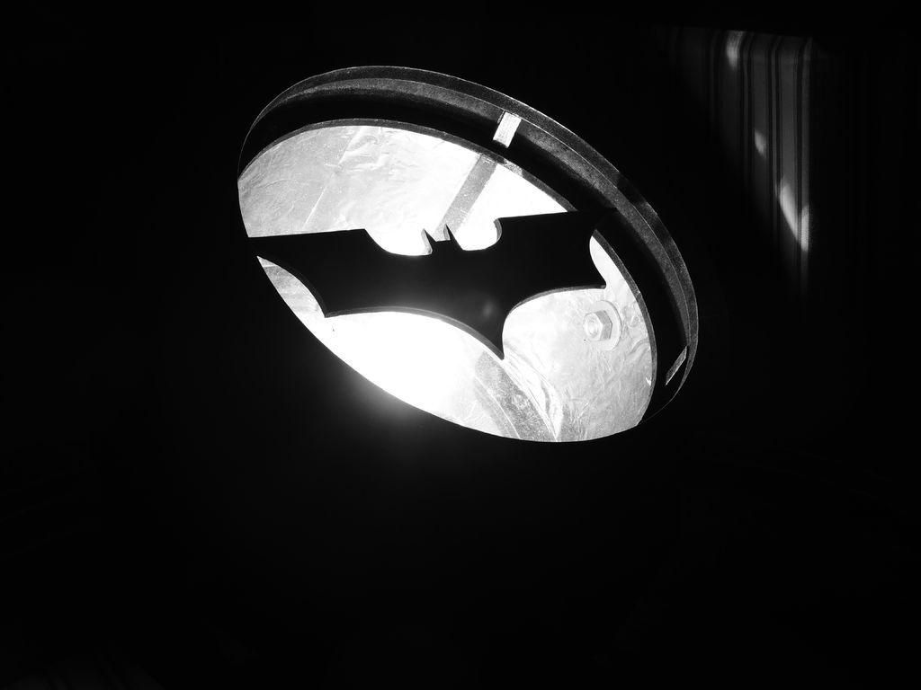 Batman Spotlight Logo - How to Make a BAT-signal: 8 Steps (with Pictures)