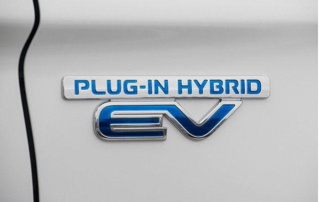Hybrid Car Logo - Nissan moves to take control of Mitsubishi