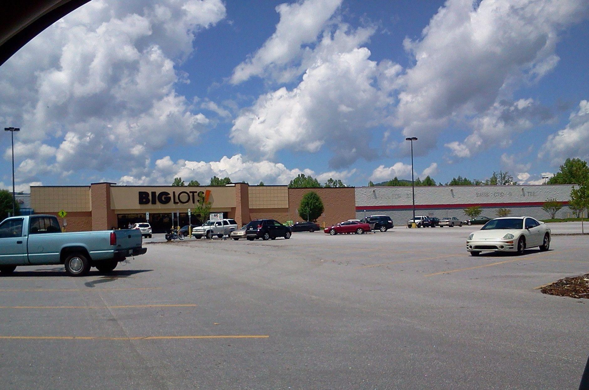 Old Big Lots Logo - An old Wal-Mart tries to hide behind Big Lots signage. They didn't ...