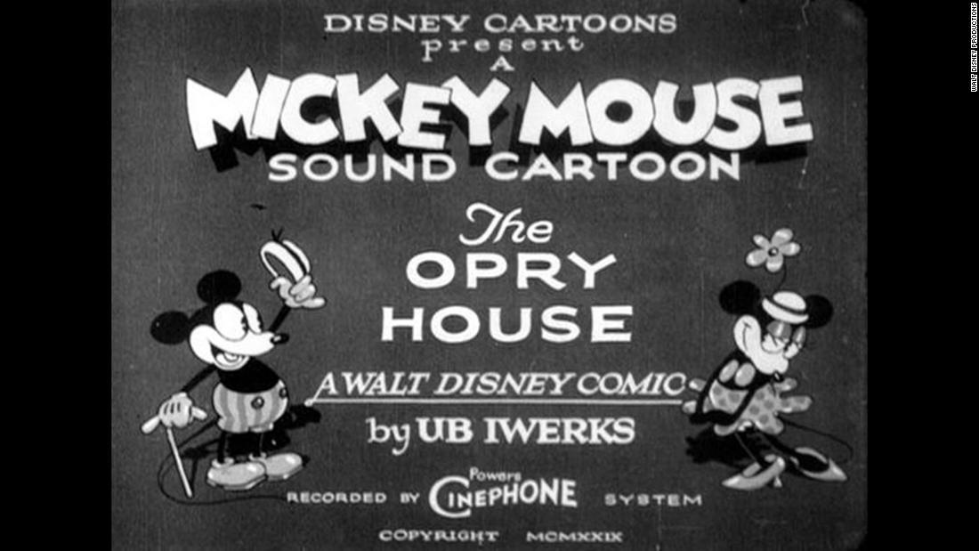 Old Mickey Mouse Logo - Mickey Mouse's history explained in 6 facts