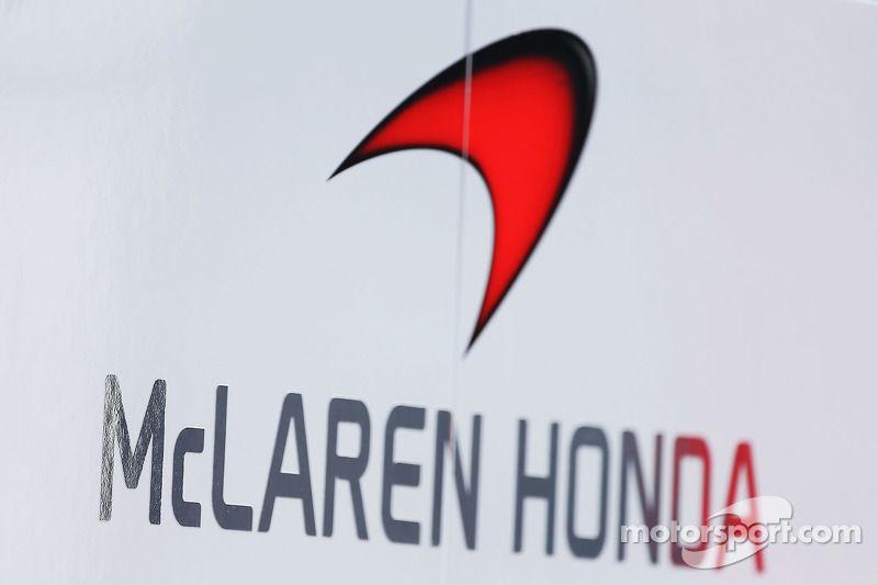 Team McLaren Logo - McLaren Honda logo and signage at Jerez February testing - Formula 1 ...