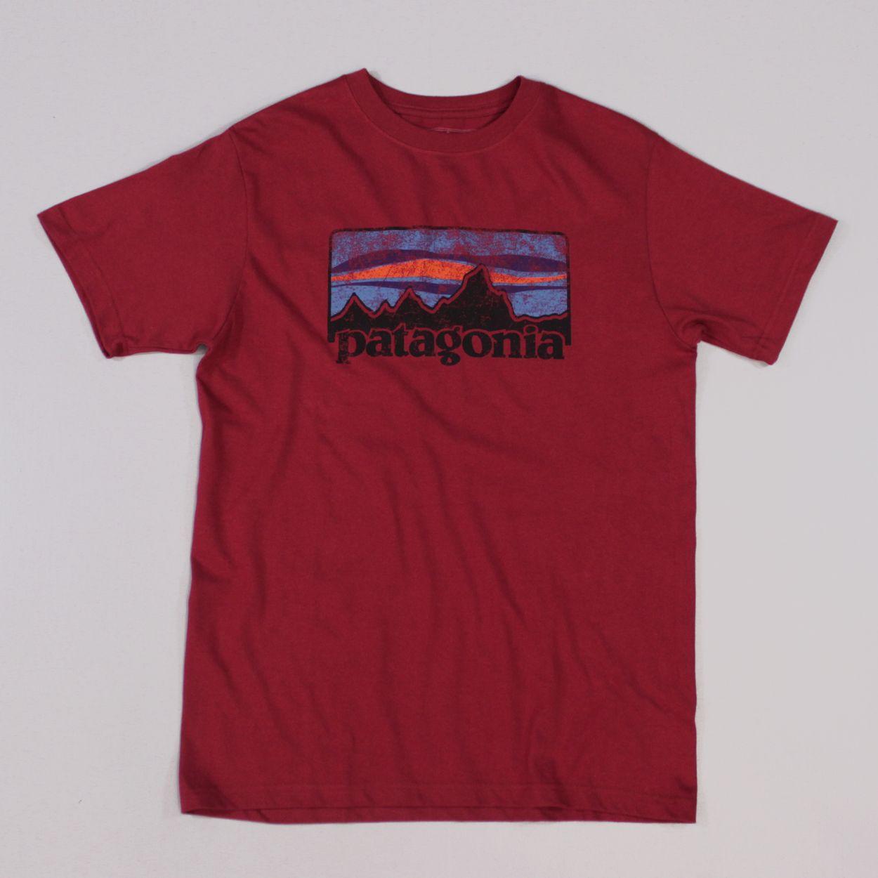 Red Outdoor Logo - Patagonia Vintage 73 Logo Mens Tee Wax Red Blue Climbing Outdoor £12.50