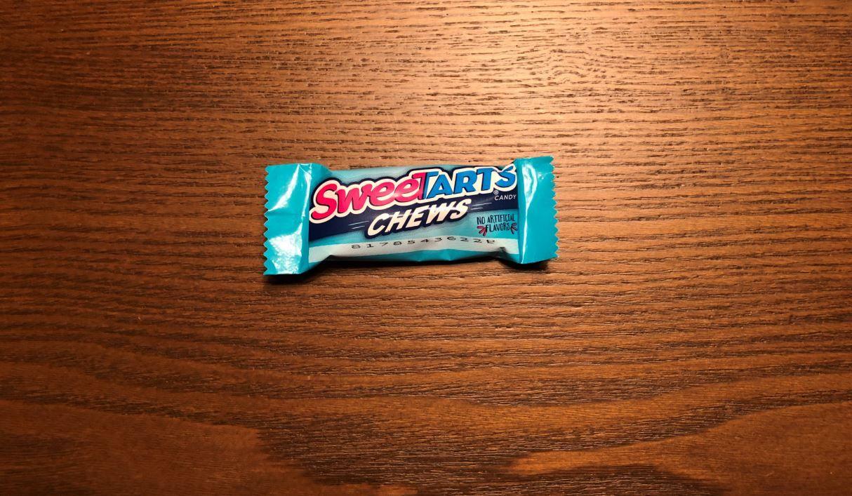 SweeTarts Logo - Ranking the 4 Different Kinds of SweeTarts in This Old Bag of ...