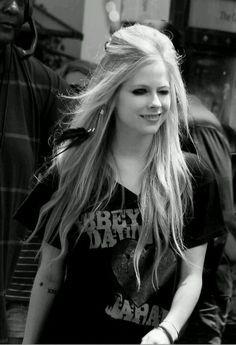 Avril Lavigne Black and White Logo - 69 Best Avril Lavigne images | Avril Lavigne, Singers, Avril lavigne ...