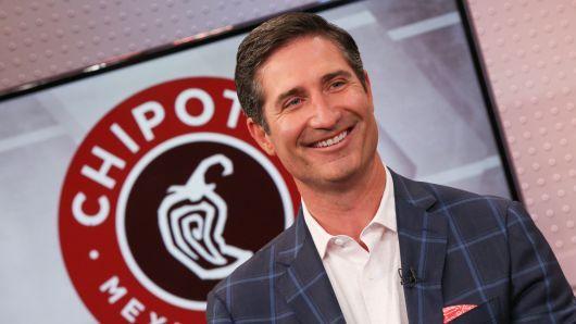 Chipotle Mexican Grill Logo - Chipotle posts best year since 2013 thanks to new CEO Brian Niccol