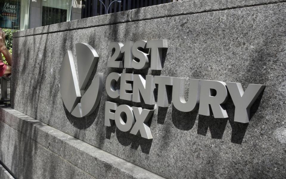 Around the Globe Fox Logo - Modern Family' producer threatens to leave Fox's TV studio
