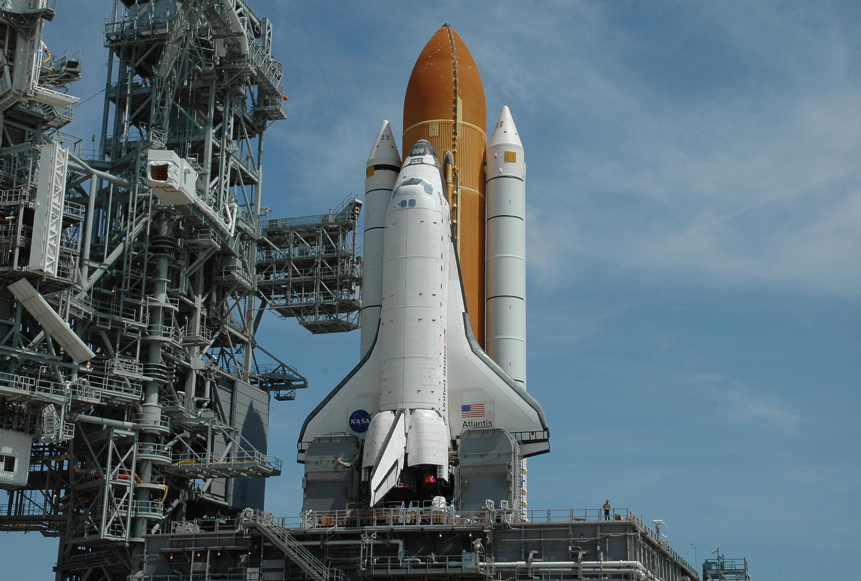 Shuttle Launch NASA Logo - NASA - Atlantis Returns to Launch Pad