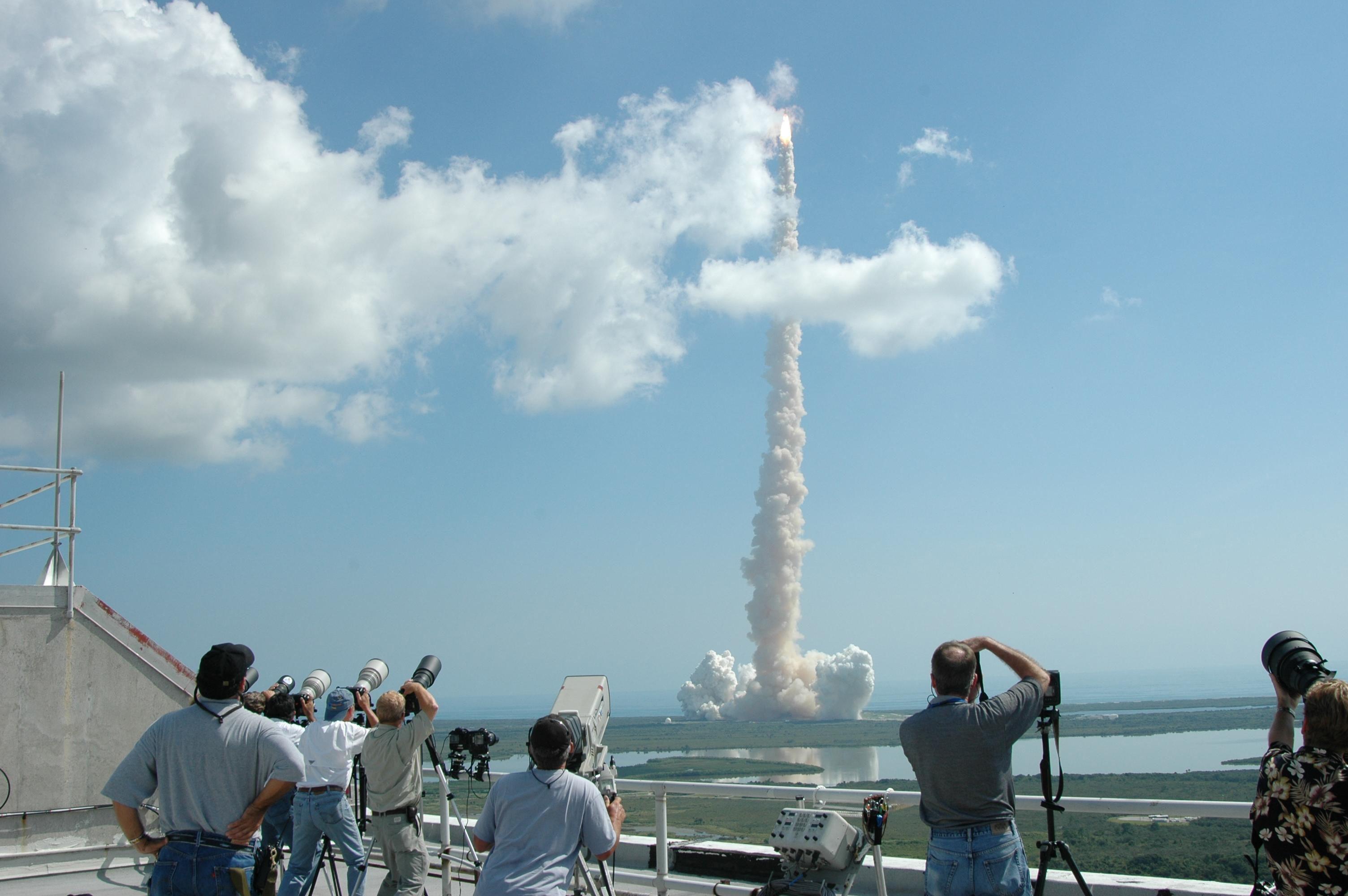 Shuttle Launch NASA Logo - Liftoff!