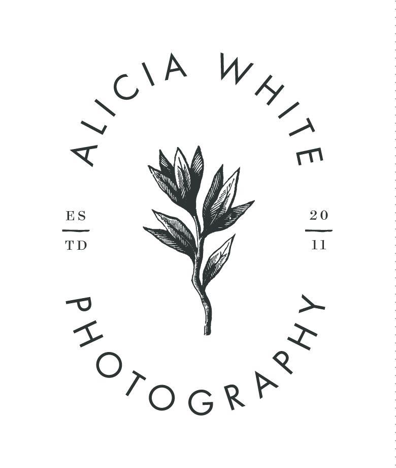 Black and White Oval Logo - Portfolio Highlights — Alicia White Photography