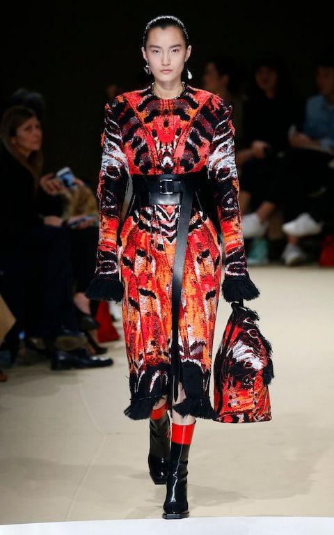 Alexander McQueen 2018 Logo - Sarah Burton exerts her soft power with beetle prints and extreme ...