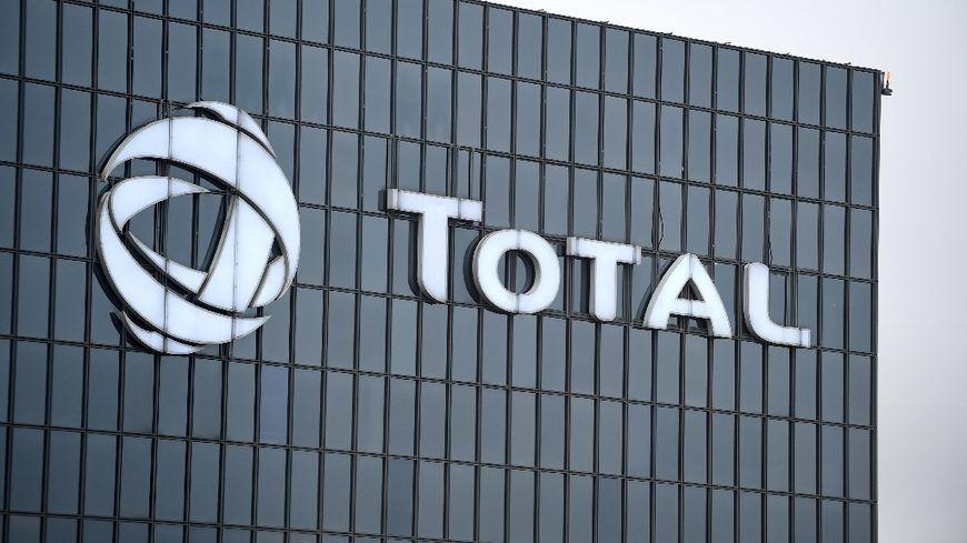 Total Oil Company Logo - France's Total has officially quit Iran: oil minister -- Society's ...
