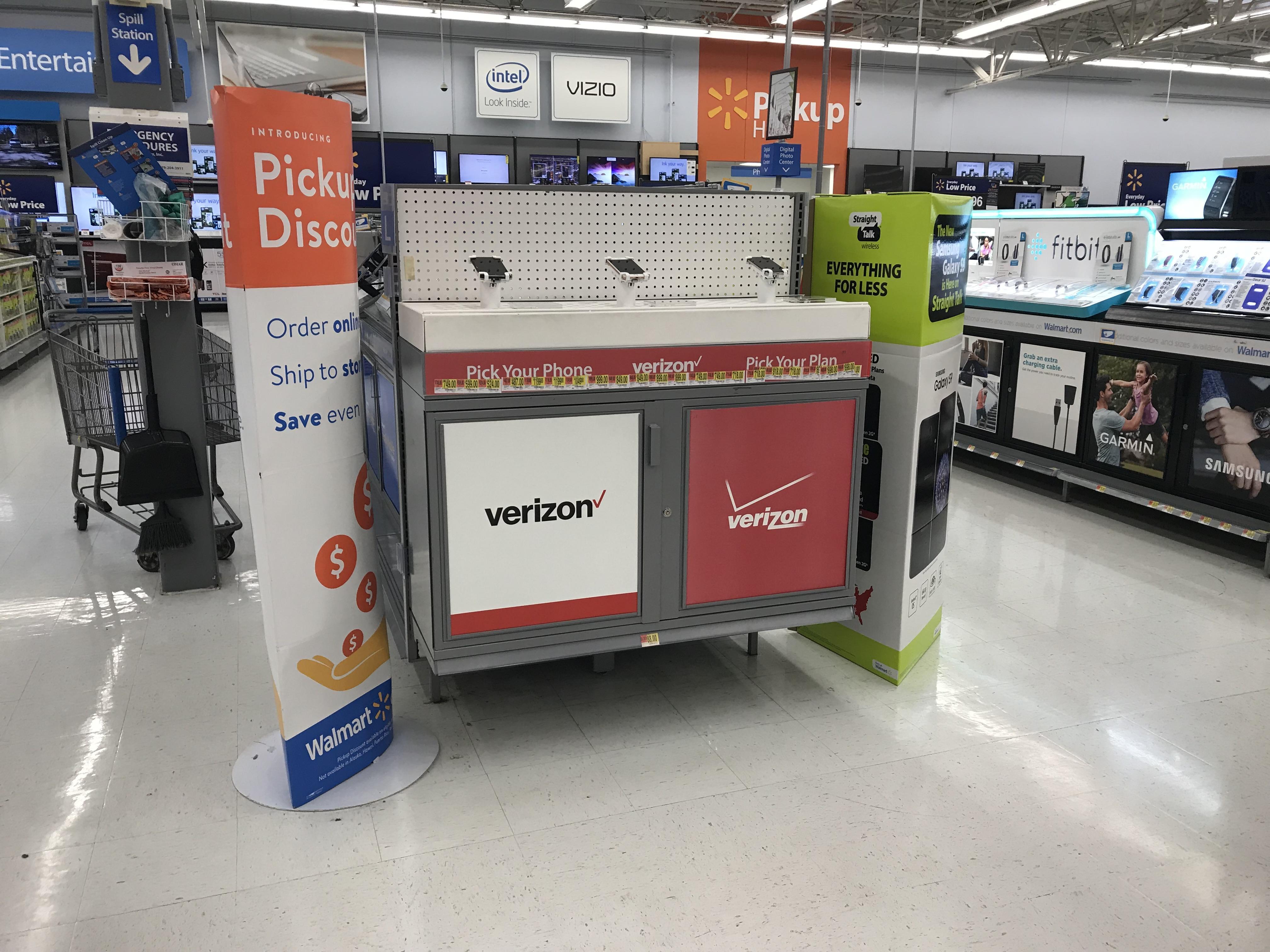 Old Verizon Logo - New and old Verizon logo at Walmart : mildlyinteresting
