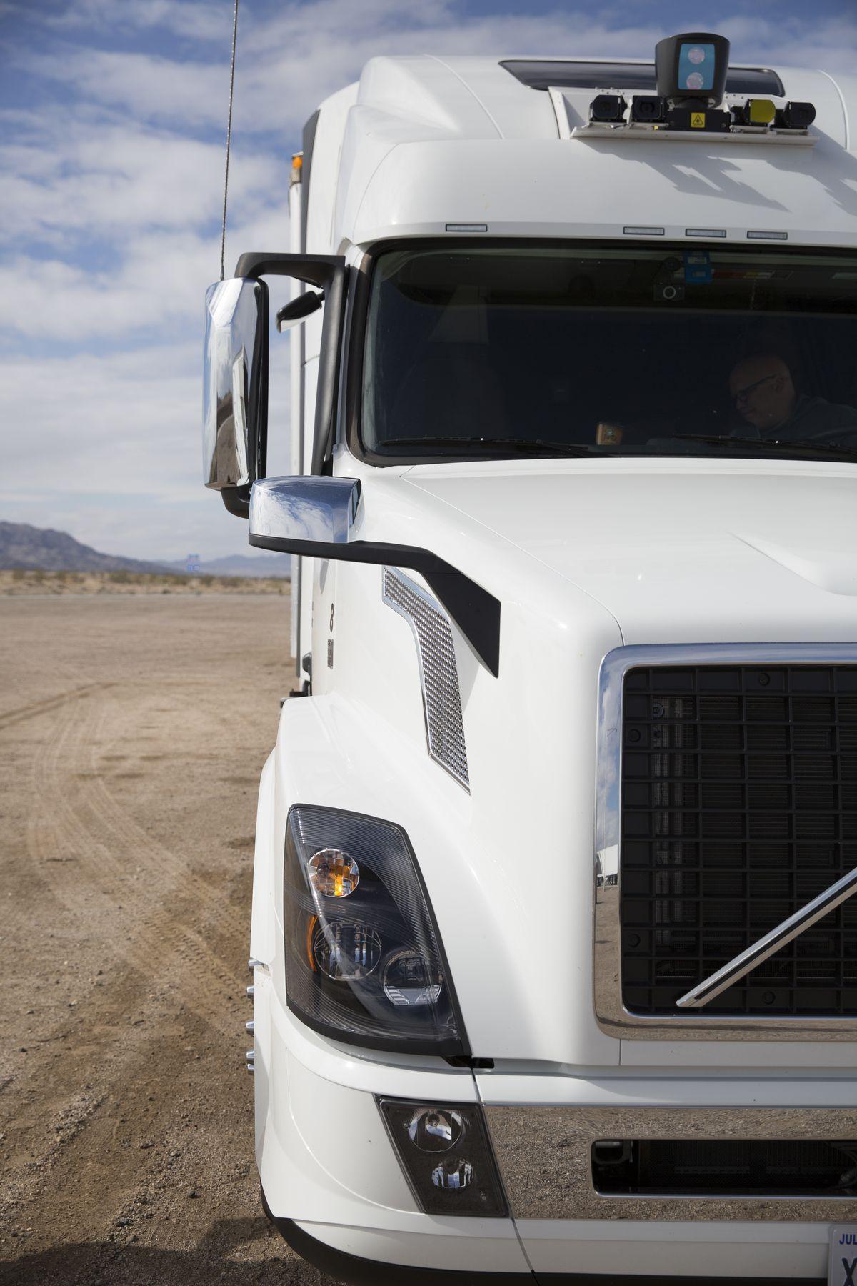 Uber Semi Truck Logo - Uber's Self Driving Trucks Are Now Delivering Freight In Arizona