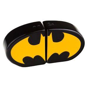 Batman Bat Logo - Batman Bat Logo Ceramic Salt and Pepper Shakers. DC Comics Gift